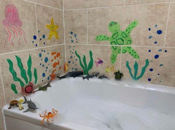 Little Brian - Bath Paint Sticks