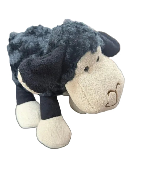 Ollie & Paige - Scotty The Black Sheep