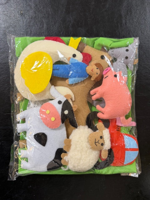 On The Farm Felt Playset 8pc
