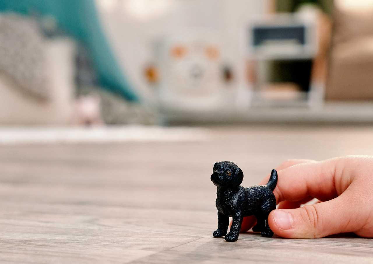Schleich - Black Labrador Retriever Puppy