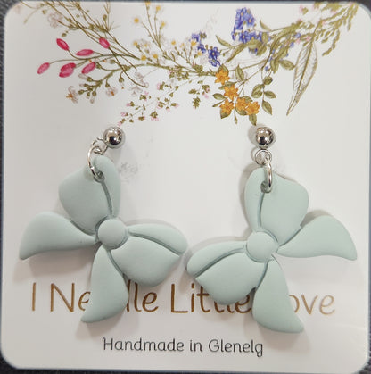 I Needle Little Love - Stud Earrings Shapes