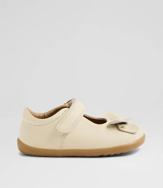 Bobux - Step Up - Bowyn Leather Flat Shoes