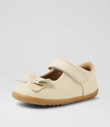 Bobux - Step Up - Bowyn Leather Flat Shoes