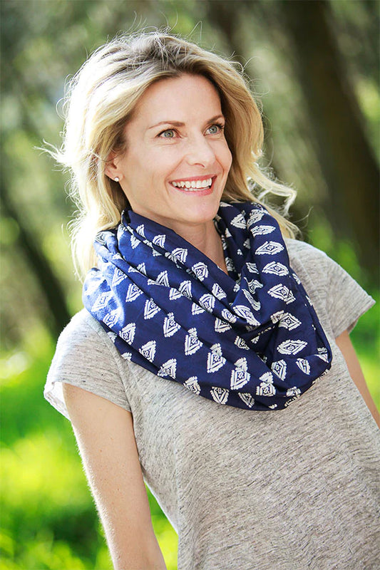 Kiss Kiss Hug Hug - Breast Feeding Scarf