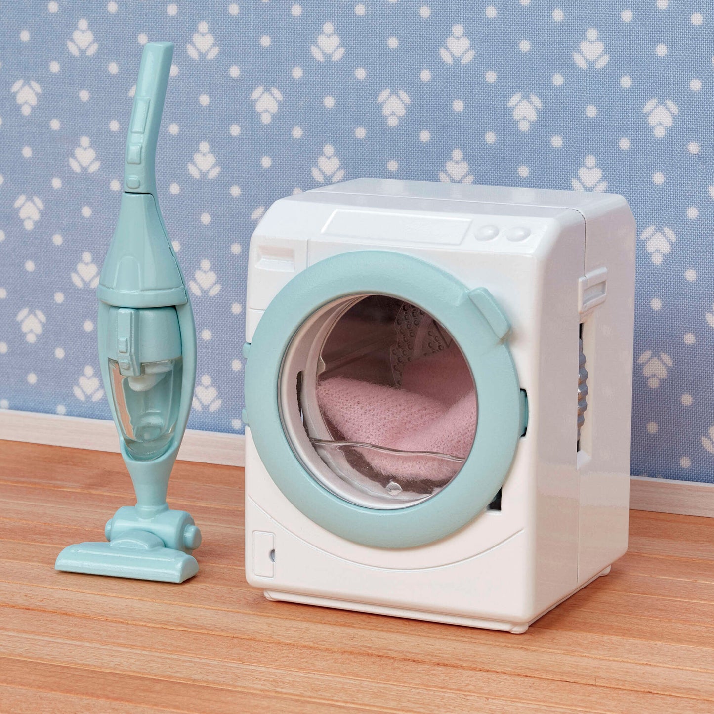 Sylvanian Families- Laundry & Vacuum Cleaner